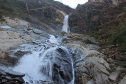 पर्यटकको रोजाइमा रुप्से झरना